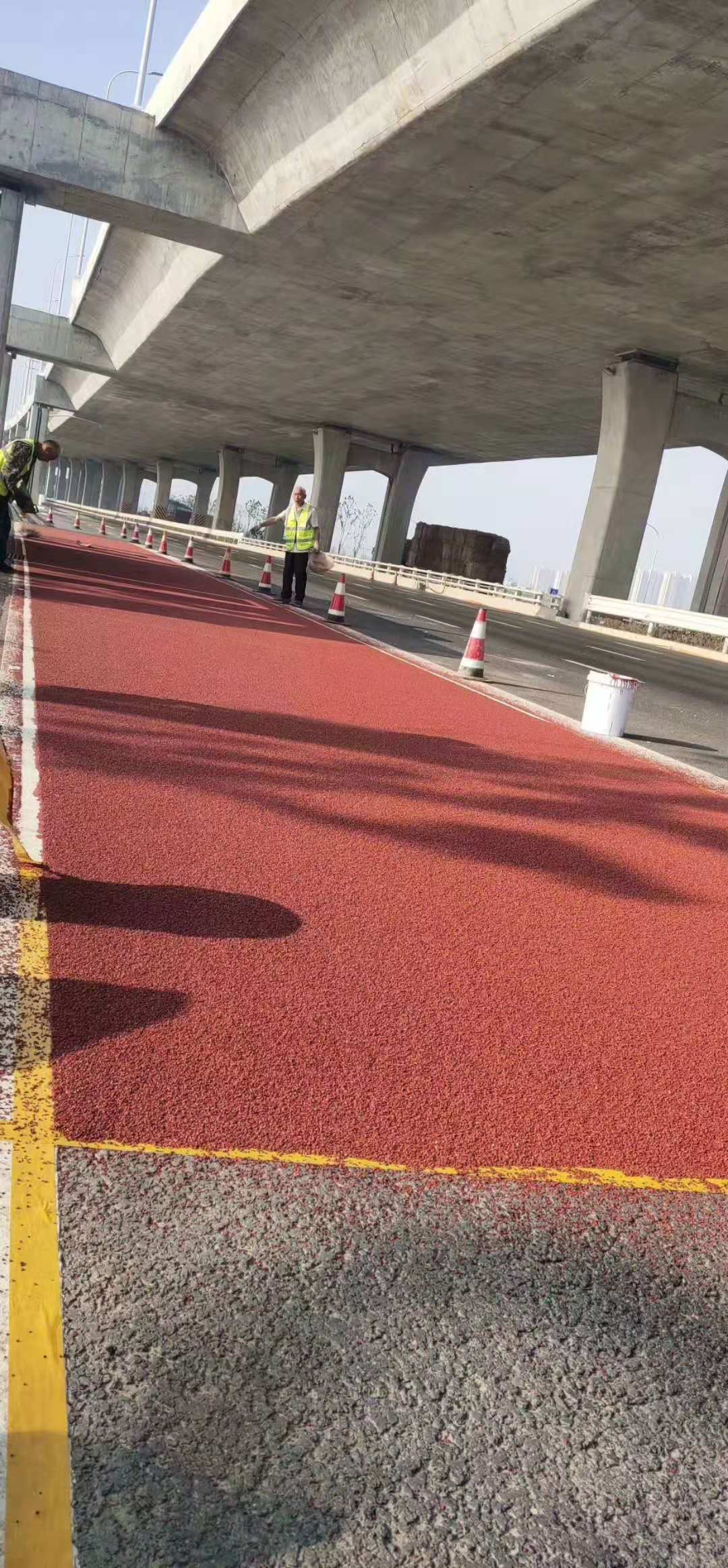 广东省陶瓷防滑路面的探索与实践